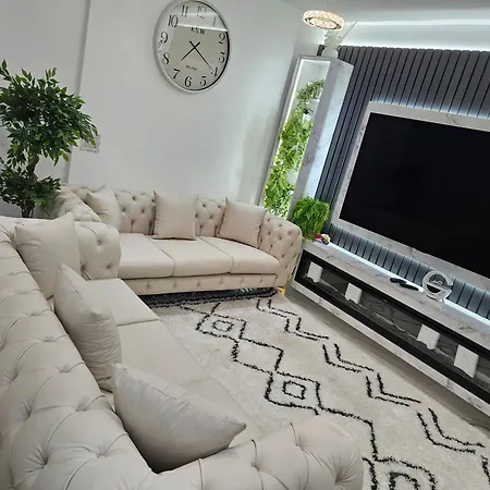 Sluxe Properties 4Mins To Etihad Stadium And Coop Live-3